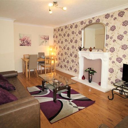 Doncaster - Boswell - Large Balcony Apartment - 2 Double Beds - 2 Bedrooms - Close To Town & Racecourse - Off Street Parking 2 Cars - Fast Wifi エクステリア 写真
