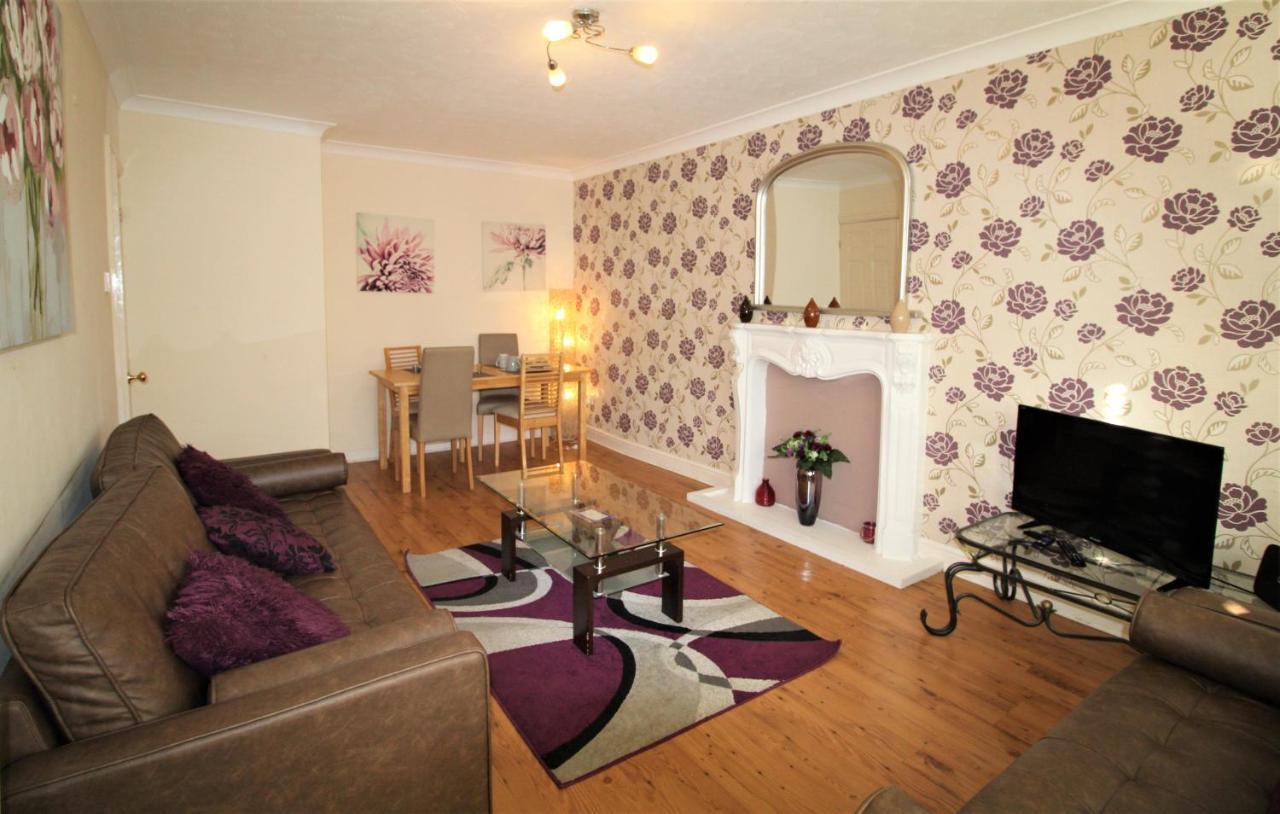 Doncaster - Boswell - Large Balcony Apartment - 2 Double Beds - 2 Bedrooms - Close To Town & Racecourse - Off Street Parking 2 Cars - Fast Wifi エクステリア 写真